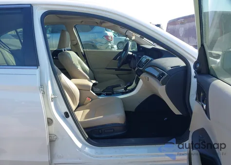 2017 Honda Accord Ex-L z USA, uszkodzony, nr VIN 1HGCR2F91HA165955